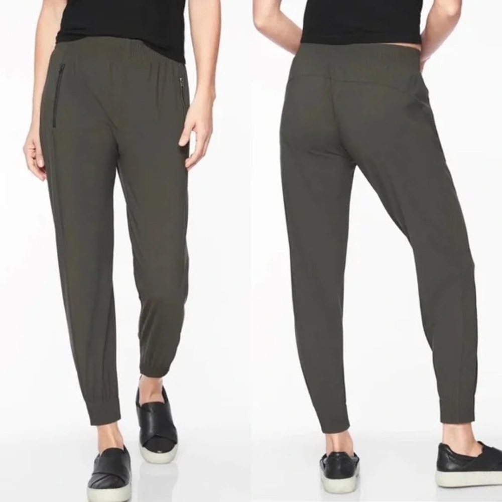 Athleta Cosmic Jogger Size XL Arbor Olive